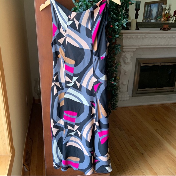 Diane von Furstenberg Clooney Silk Dress 10 - Picture 5 of 8